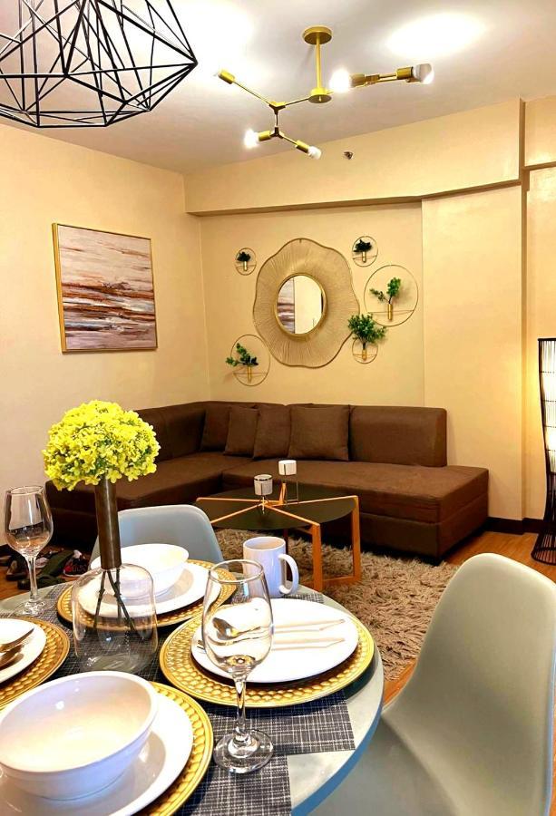 The Lancris Residences, 2 Bedrooms, 1 Bathroom, Living-Room, Kitchen & Pool Is Free Paranaque City Bagian luar foto
