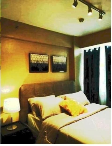 The Lancris Residences, 2 Bedrooms, 1 Bathroom, Living-Room, Kitchen & Pool Is Free Paranaque City Bagian luar foto