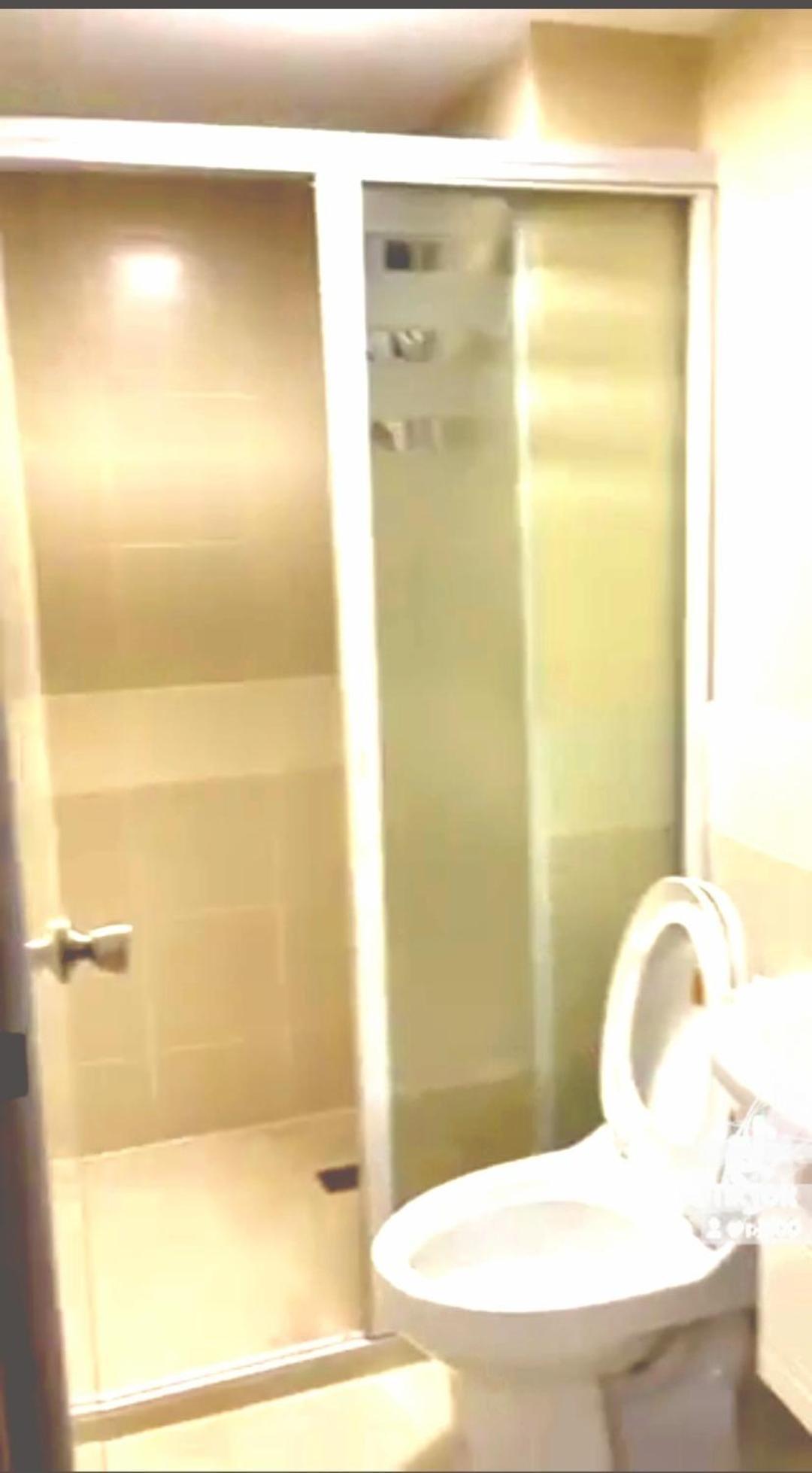 The Lancris Residences, 2 Bedrooms, 1 Bathroom, Living-Room, Kitchen & Pool Is Free Paranaque City Bagian luar foto
